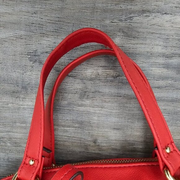 Juicy Couture Style 600 Vegan Leather Red Handbag - Picture 11 of 16